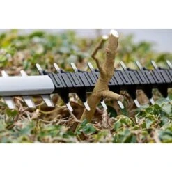 Bosch Akku-Heckenschere GHE 18V-50 Professional Solo, 18Volt (blau, Ohne Akku Und Ladegerät) 10 Bosch Akku-Heckenschere GHE 18V-50 Professional Solo, 18Volt (blau, Ohne Akku Und Ladegerät) -ALTERNATE Bosch Akku Heckenschere GHE 18V 50 Professional solo 18Volt@@100106568 3