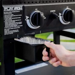 Char-Griller Flat Iron Griddle 3-Brenner, Gasgrill (schwarz, Plancha Mit 10,5 KW) -ALTERNATE Char Griller Flat Iron Griddle 3 Brenner Gasgrill@@100102107 7