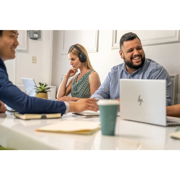 HP Poly Voyager Surround 80 UC, Headset (schwarz) 9 HP Poly Voyager Surround 80 UC, Headset (schwarz) – Bild 9