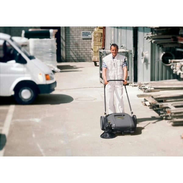 Kärcher Kehrmaschine KM 70/20 C 3 Kärcher Kehrmaschine KM 70/20 C – Bild 3