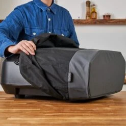 Ooni Haube Für Ooni Volt 12, Schutzhaube (schwarz/grau) -ALTERNATE Ooni Haube f r Ooni Volt 12 Schutzhaube@@1907147 4