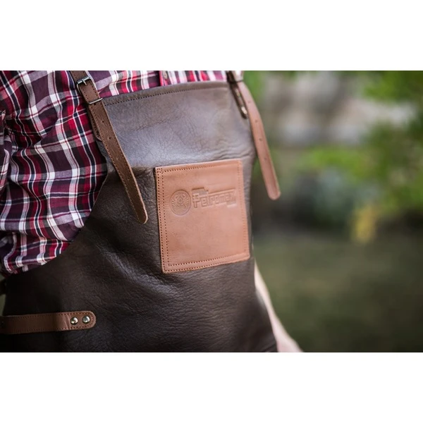 Petromax Büffelleder-Schürze Mit Nackenschlaufe 7 Petromax Büffelleder-Schürze Mit Nackenschlaufe – Bild 7