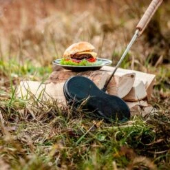 Petromax Burgereisen, Backform (schwarz/holz, Für 2 Burger) 16 Petromax Burgereisen, Backform (schwarz/holz, Für 2 Burger) -ALTERNATE Petromax Burgereisen Backform@@1533723 7