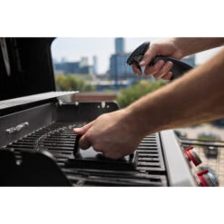 Weber Gasgrill Spirit E-310 (schwarz, 7,0 KW, Modell 2025) 14 Weber Gasgrill Spirit E-310 (schwarz, 7,0 KW, Modell 2025) -ALTERNATE Weber Gasgrill Spirit E 310@@100108669 5